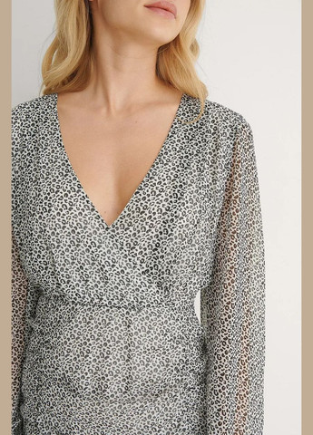 Білий сукня демісезон,білий в чорний візерунок, NA-KD