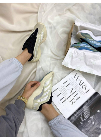 Білі Осінні кросівки чоловічі adidas yeezy boost 700 v3 azael 2 адідас ізі буст No Brand