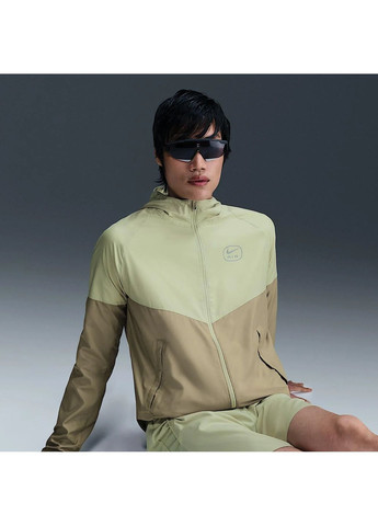 Оливковая ветровка мужская sw air run olive Nike