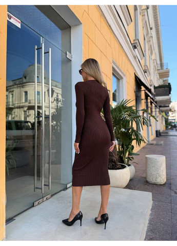 Коричневое повседневный, кэжуал женское платье силуэтное силуэтная Style Point однотонное