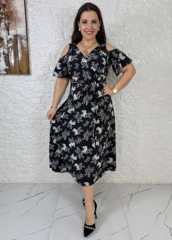 Черное повседневный изящное легкое летнее меди платье на запах с цветочным узором и короткими рукавами с вырезами на плечах на запах Україна с цветочным принтом