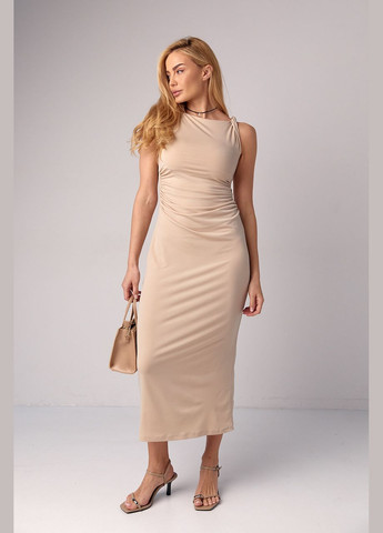 Бежевое силуэтное платье миди без рукавов с драпировкой Lurex