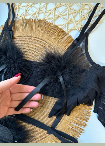 Чорний демісезонний пристрасний комплект з гартерами Vakko