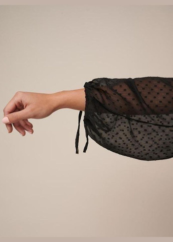 Черное платье NA-KD