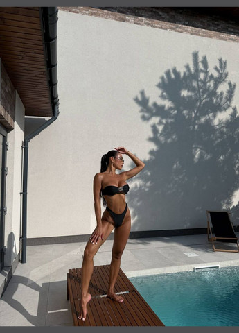 Черный летний роскошный купальник бандо с фурнитурой раздельный Vakko