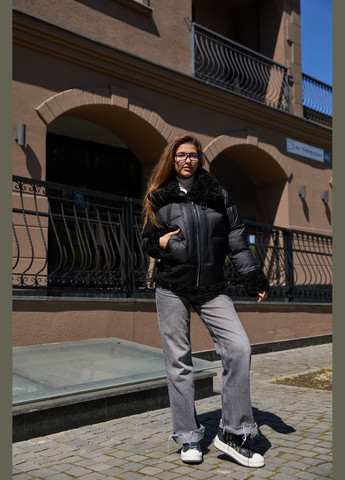 Черная зимняя куртка MN