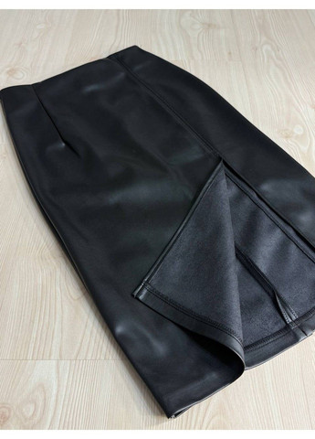 Спідниця жіноча 125 з екошкіри з розрізом міді пряма чорна GRITANA (366545008)