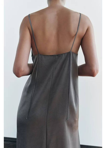 Сіра сукня Zara