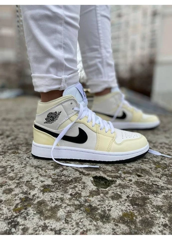 Белые летние кроссовки nike air jordan 1 mid coconut milk найк аир джордан No Brand