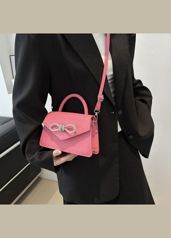 Жіноча класична сумка крос-боді через плече рожева No Brand (290665320)
