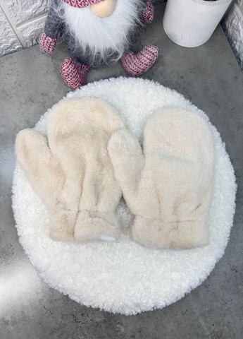 Рукавички еко-хутро світло-бежеві Пухнасті Рукавиці світло-бежевого кольору хутряні рукавички зимові еко хутро one size No Brand (366448616)