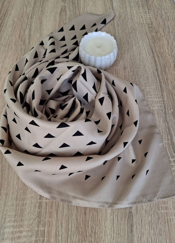 Жіноча Шовкова хустка «Трикутники» No Brand (324622211)