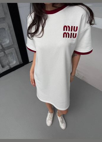 Молочна повсякденний сукня-футболка в стилі оверсайз сукня-футболка MonCher