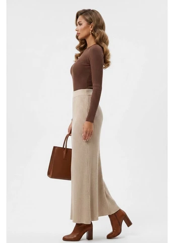 Спідниця жіноча однотонна бежевого кольору Let's Shop (402496619)