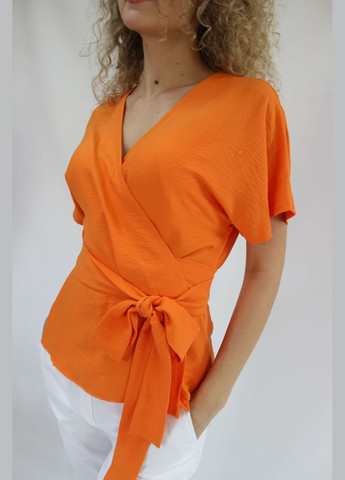 Оранжевая блуза Парада