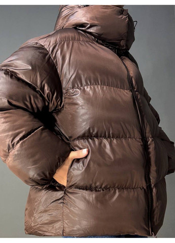 Коричневая демисезонная куртка женская 10041 глянцевая пуффер оверсайз с капюшоном коричневая Lady yep