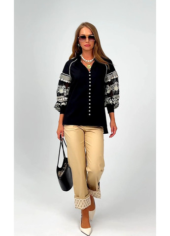 Чорна елегантна вишиванка з вишивкою по рукаву - ua54 / eu48 Iren Klairie