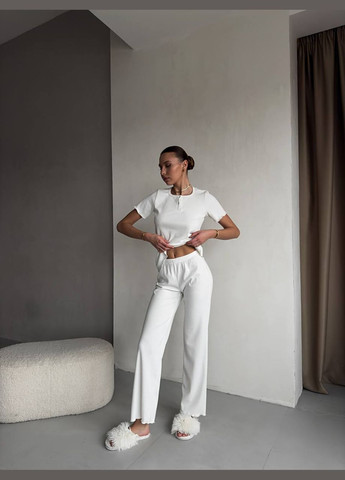 Біла піжама жіноча футболка, шорти та штани, жіноча піжама в рубчик біла, комплект піжамний для жінок 3в1 No Brand