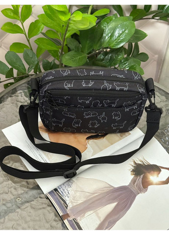 Сумка через плечо для девушки с котиками горизонтальная черная No Brand (350613643)