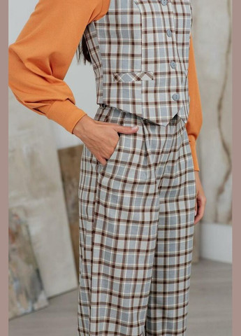 Жилет сіро-бежевий в клітинку з V-подібним вирізом на ґудзики MKAZ6156-2 Modna KAZKA (336932168)