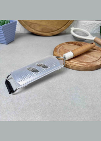 Тертка із нержавіючої сталі Дрібна фракція Milk & Wood з дерев'яною ручкою No Brand (366818140)