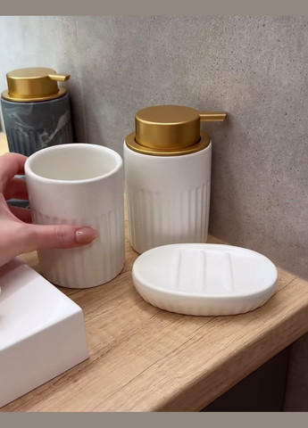 Набор для ванной (3 предмета): дозатор 350мл, стакан, белый матовый мыльница. No Brand (315773635)