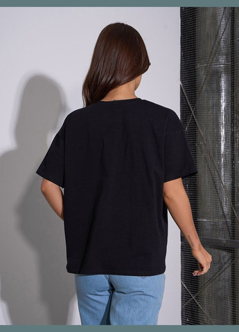 Стильная оверзайз футболка со стразами No Brand - (327367617)