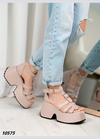 Бежевые боссоножки Vakko