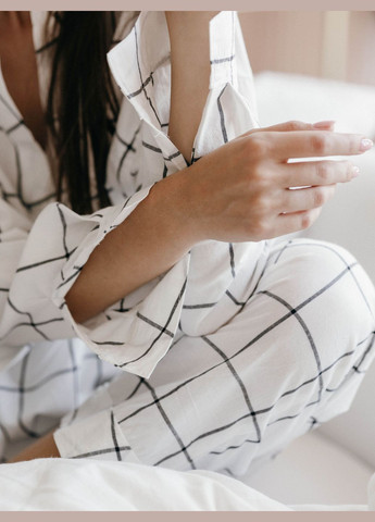 Біла піжама жіноча з вареної бавовни grid s Leglo