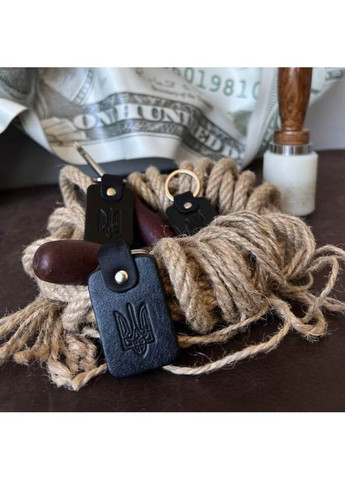 Брелок Тризуб чорний унісекс Yozone (373009074)