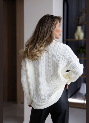 Молочний демісезонний светр джемпер Larionoff