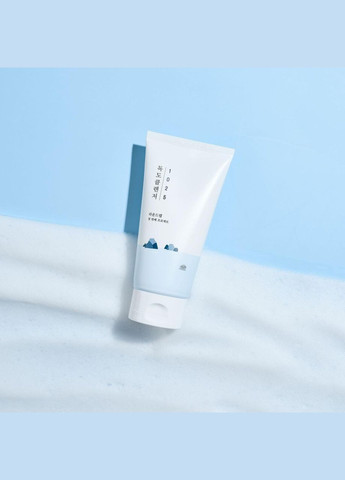 М`яка пінка для очищення шкіри 1025 Dokdo Cleanser, 150 мл Round Lab (332200821)