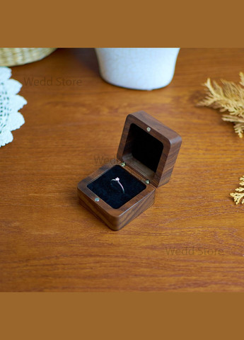 Дерев'яна Коробочка футляр для кілець шкатулка, скринька для каблучки для пропозиції або весілля No Brand (338436873)