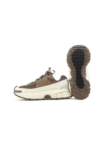 Комбіновані всесезонні кросівки air zoom vomero roam light bone mink brown No Brand