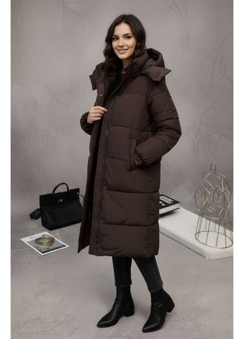 Коричневая зимняя длинная зимняя куртка на синтепоне со съёмным капюшоном Nositi 4264-15Х