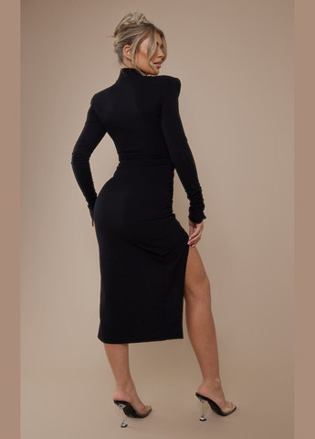 Черное платье PrettyLittleThing однотонное
