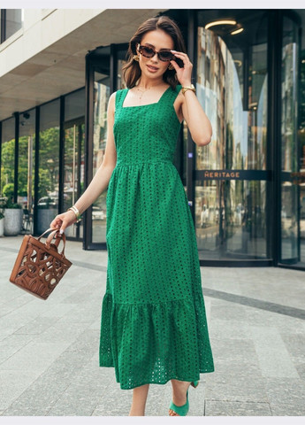 Зеленое кэжуал зелёное платье из прошвы без рукавов клеш Dressa однотонное