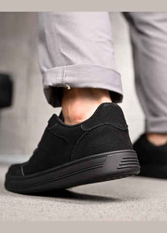 Чорні Осінні чоловічі кросівки замшеві чорні з чорною підошвою Freedom