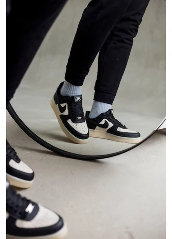 Белые демисезонные кроссовки мужские nike air force black white v2 найк аир форс белые No Brand