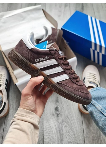 Коричневые демисезонные кроссовки мужские adidas handball spezial shadow brown gum адидас специал коричневые No Brand