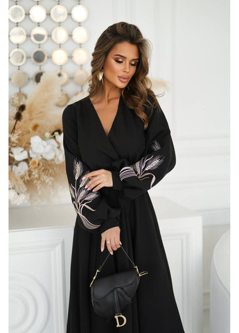 Чорна сукня на запах з вишивкою мод. 7507 чорний No Brand