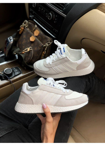 Бежевые демисезонные кроссовки мужские adidas marathon tech white адидас No Brand