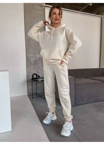 Женский спортивный костюм с худыми и брюками. No Brand (371813910)