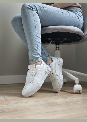 Кроссовки женские Puma Cali Bold white | Пума белые No Brand белые демисезоны (307397758)