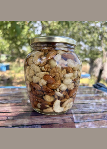 Мёд акации с орехами Ассорти 720 мл (850 грамм) МЕД ПОШТОЮ (322148869)