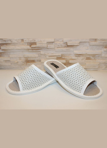 Белые тапочки комнатные женские белые натуральная кожа No Brand с перфорацией, без декора