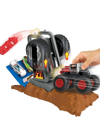 Трек Monster Trucks Arena Smasher Bone Shaker Tire Challenge HNB87-3 Hot Wheels (322035912)
