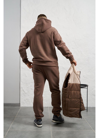 Бежевий демісезонний чоловічий теплий костюм трійка бежевого кольору New Trend