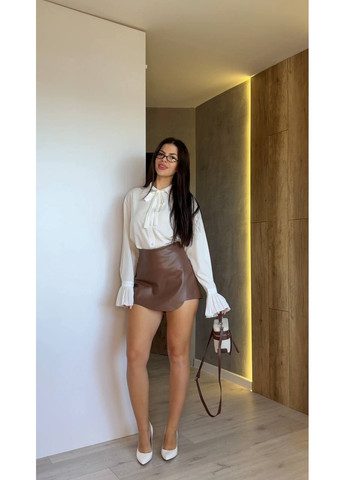 Молочная классическая рубашка однотонная No Brand