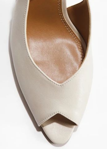 H&M Туфли молочный з искусственная кожа, швеция — лето (393630757)